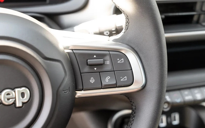 Jeep Avenger cena 112294 przebieg: 5, rok produkcji 2023 z Poznań małe 379
